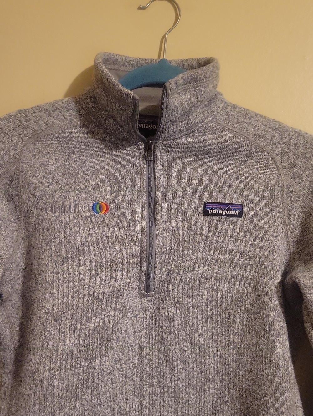 Patagonia Gray Heather Fleece Pullover with Branded Chest Patch - Picture 3 of 6